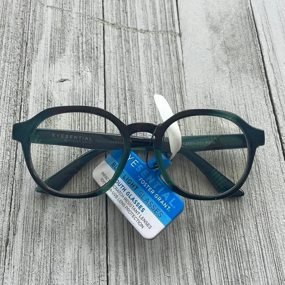 Eye Essentials by Foster Grant Youth Glasses. New with Tags! - Picture 2 of 2
